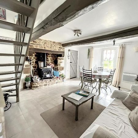Chambres D'Hotes La Clef Des Champs Montpinchon Ngoại thất bức ảnh