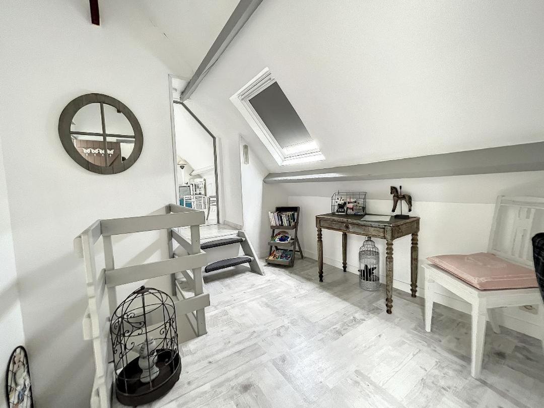 Chambres D'Hotes La Clef Des Champs Montpinchon Ngoại thất bức ảnh